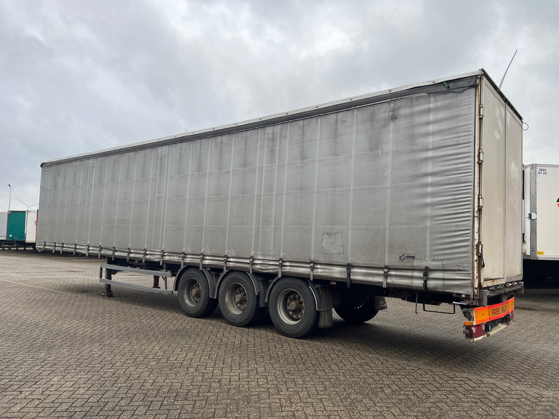 Semi-remorque rideaux coulissants Kässbohrer Tautliner: photos 7 Semi-remorque rideaux coulissants Kässbohrer Tautliner: photos 7