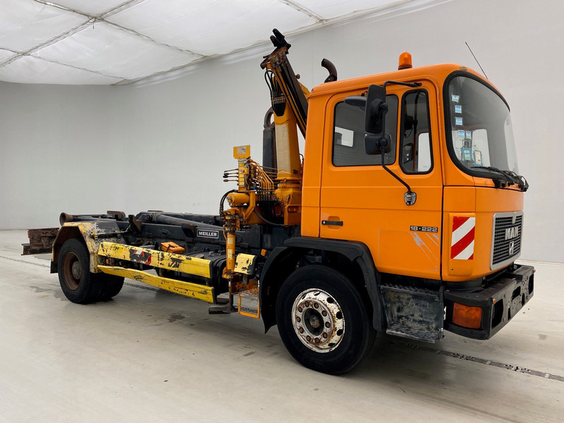 MAN 18.222* - Camion ampliroll, Camion grue: photos 3 MAN 18.222* - Camion ampliroll, Camion grue: photos 3