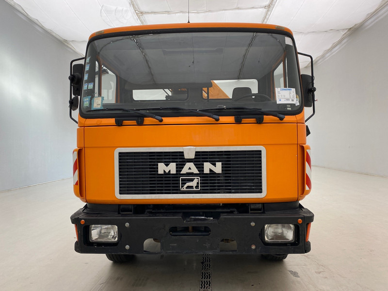 MAN 18.222* - Camion ampliroll, Camion grue: photos 2 MAN 18.222* - Camion ampliroll, Camion grue: photos 2