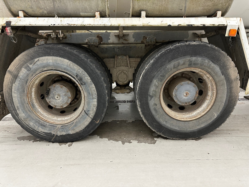 Camion malaxeur MAN 33.364 - 6x4: photos 11