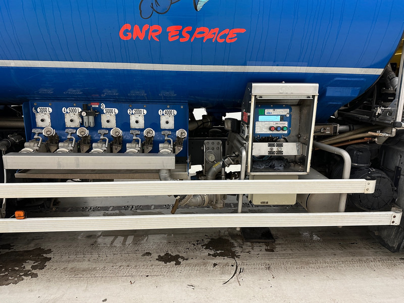 MAN TGM 26.340 - Camion citerne: photos 5 MAN TGM 26.340 - Camion citerne: photos 5