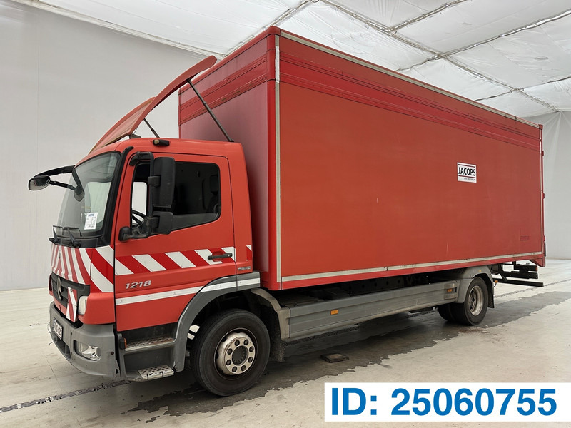 Mercedes-Benz Atego 1218 - Camion fourgon: photos 1 Mercedes-Benz Atego 1218 - Camion fourgon: photos 1