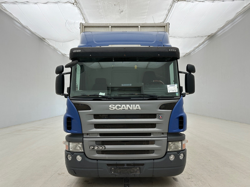 Scania P230 - Camion à rideaux coulissants: photos 2 Scania P230 - Camion à rideaux coulissants: photos 2
