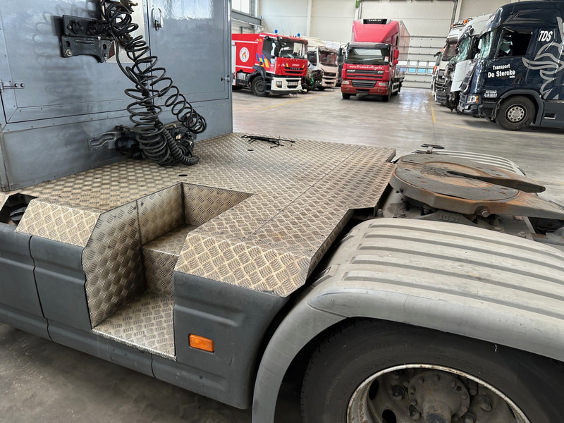 Scania P94D.300 - Tracteur routier: photos 5 Scania P94D.300 - Tracteur routier: photos 5
