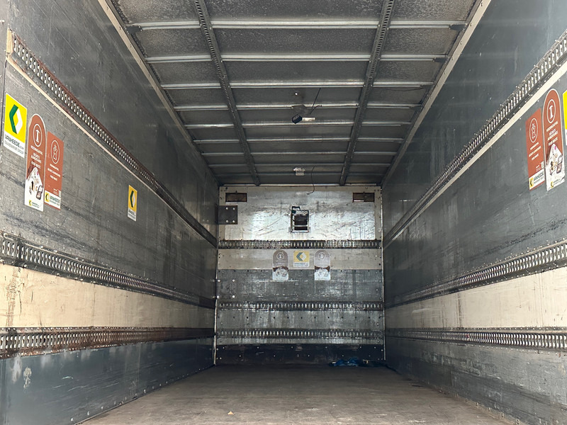 Volvo FE 300 - 6x2 - Camion fourgon: photos 5 Volvo FE 300 - 6x2 - Camion fourgon: photos 5