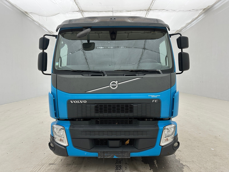 Volvo FE 320 - Camion à rideaux coulissants: photos 2 Volvo FE 320 - Camion à rideaux coulissants: photos 2