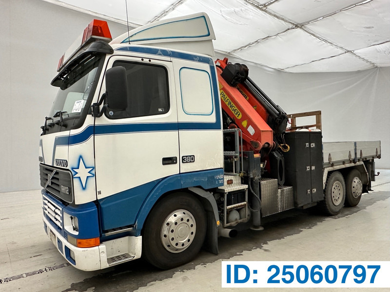 Volvo FH12.360 - 6x2 - Camion grue: photos 1 Volvo FH12.360 - 6x2 - Camion grue: photos 1