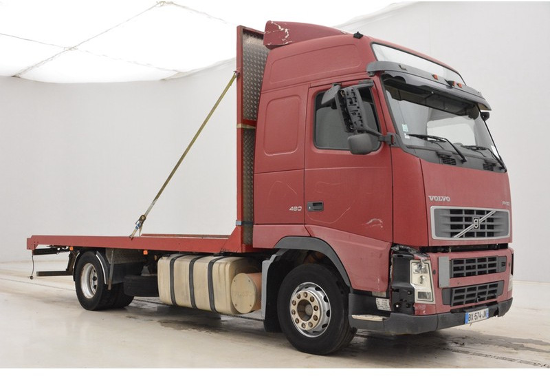 Volvo FH12.460 Globetrotter* - Camion plateau: photos 3 Volvo FH12.460 Globetrotter* - Camion plateau: photos 3