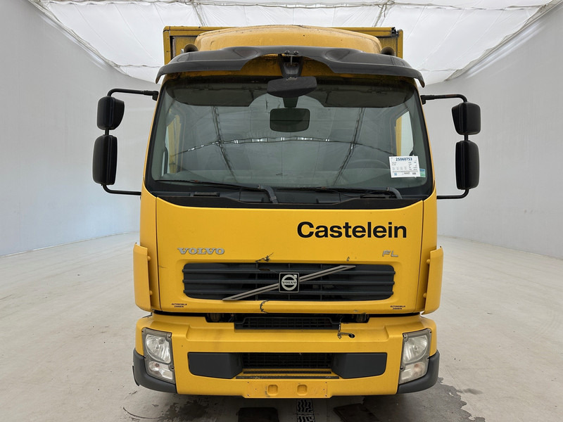 Volvo FL 240 - Camion fourgon: photos 2 Volvo FL 240 - Camion fourgon: photos 2