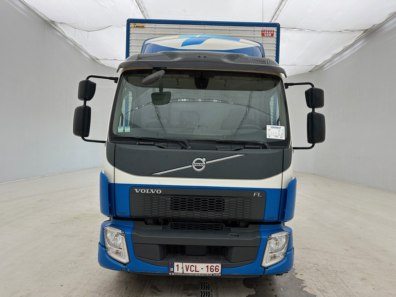 Volvo FL 280 - Camion fourgon: photos 2 Volvo FL 280 - Camion fourgon: photos 2