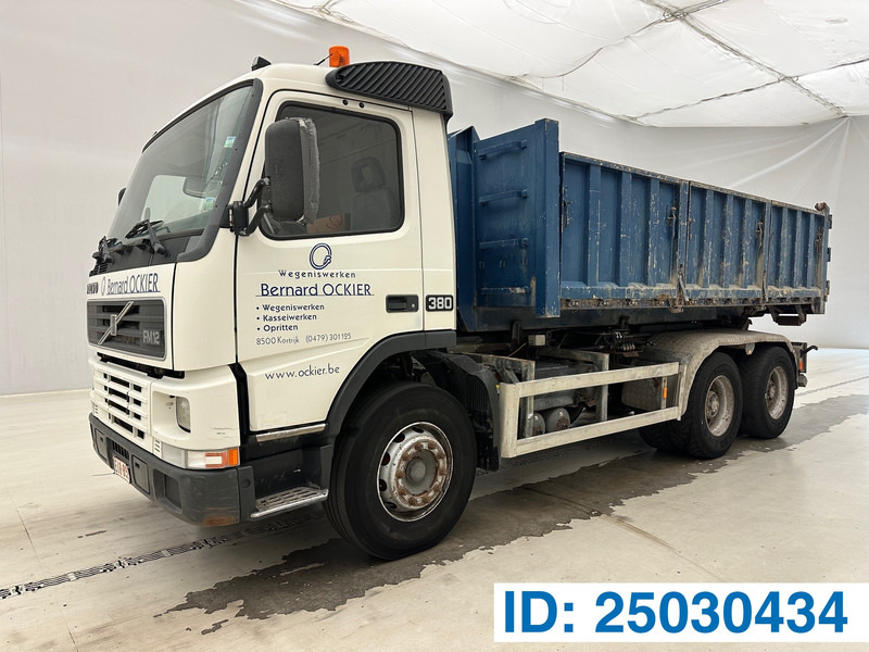 Volvo FM12.380 - 6x4 - Camion ampliroll: photos 1 Volvo FM12.380 - 6x4 - Camion ampliroll: photos 1