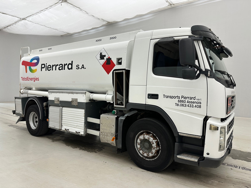 Volvo FM400 - Camion citerne: photos 3 Volvo FM400 - Camion citerne: photos 3