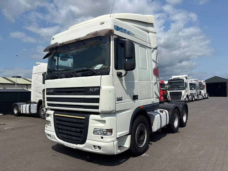 DAF XF 105.460 6X4 Spacecab Steelsuspension Manual geabox - Tracteur routier: photos 1 DAF XF 105.460 6X4 Spacecab Steelsuspension Manual geabox - Tracteur routier: photos 1