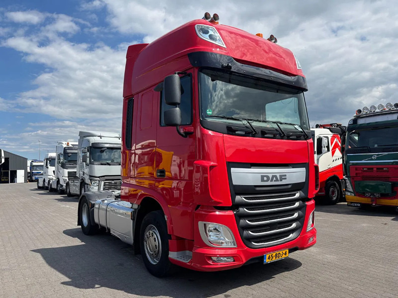 DAF XF 460 Super Spacecab Euro 6 - Tracteur routier: photos 2 DAF XF 460 Super Spacecab Euro 6 - Tracteur routier: photos 2