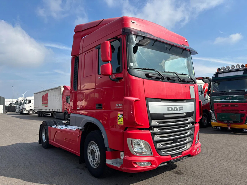 DAF XF 510 Spacecab Retarder Euro 6 - Tracteur routier: photos 2 DAF XF 510 Spacecab Retarder Euro 6 - Tracteur routier: photos 2