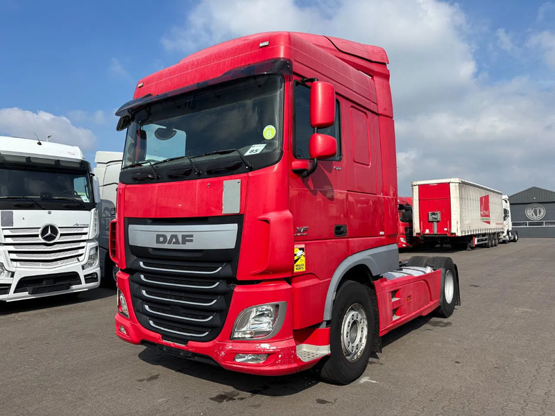 DAF XF 510 Spacecab Retarder Euro 6 - Tracteur routier: photos 1 DAF XF 510 Spacecab Retarder Euro 6 - Tracteur routier: photos 1