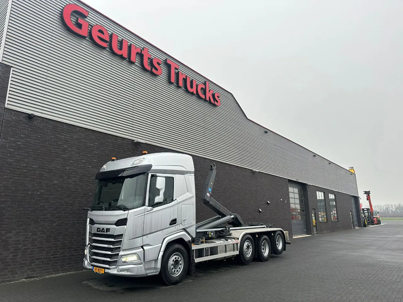 DAF XF 530 8X2 TRIPLE VDL S-30-6700 HAAKARMSYSTEEM/ABROLLKIPPER/HOOKLIFT/NIEUW/NEW - Camion ampliroll: photos 2 DAF XF 530 8X2 TRIPLE VDL S-30-6700 HAAKARMSYSTEEM/ABROLLKIPPER/HOOKLIFT/NIEUW/NEW - Camion ampliroll: photos 2