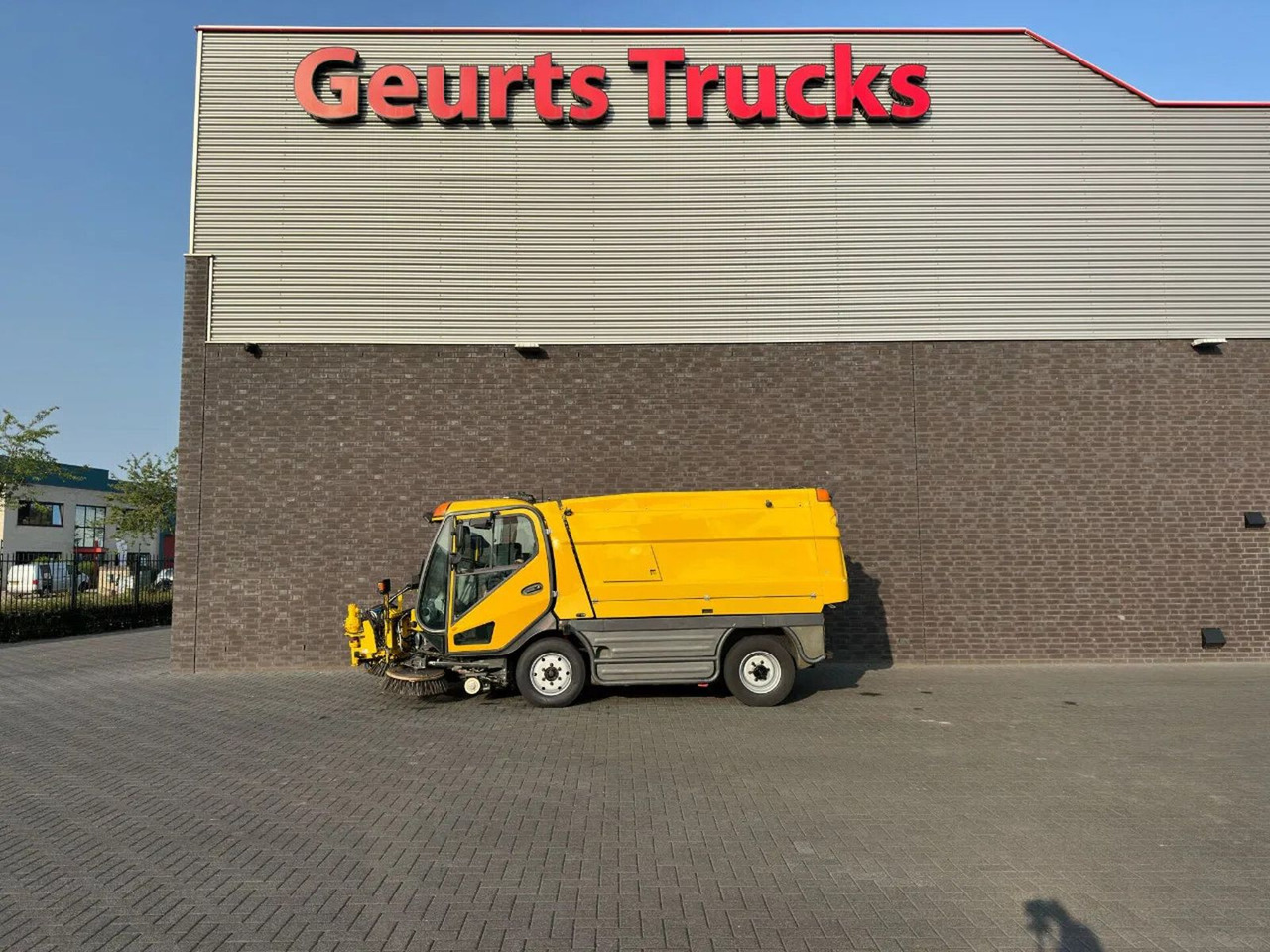 Johnston CX400 SWEEPING TRUCK/ KEHRMASCHINE/VEEG - Balayeuse de voirie: photos 1 Johnston CX400 SWEEPING TRUCK/ KEHRMASCHINE/VEEG - Balayeuse de voirie: photos 1