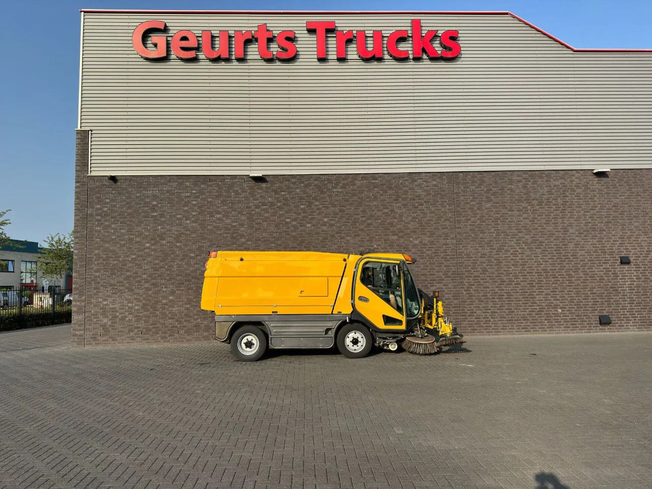 Johnston CX400 SWEEPING TRUCK/ KEHRMASCHINE/VEEG - Balayeuse de voirie: photos 5 Johnston CX400 SWEEPING TRUCK/ KEHRMASCHINE/VEEG - Balayeuse de voirie: photos 5