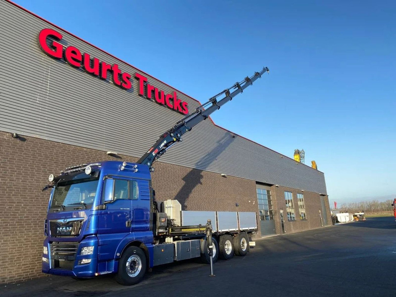 MAN TGX 35.500 8X4 TRIDEM + HIAB X-HIPRO 302 E-7 KRA - Camion grue: photos 4 MAN TGX 35.500 8X4 TRIDEM + HIAB X-HIPRO 302 E-7 KRA - Camion grue: photos 4