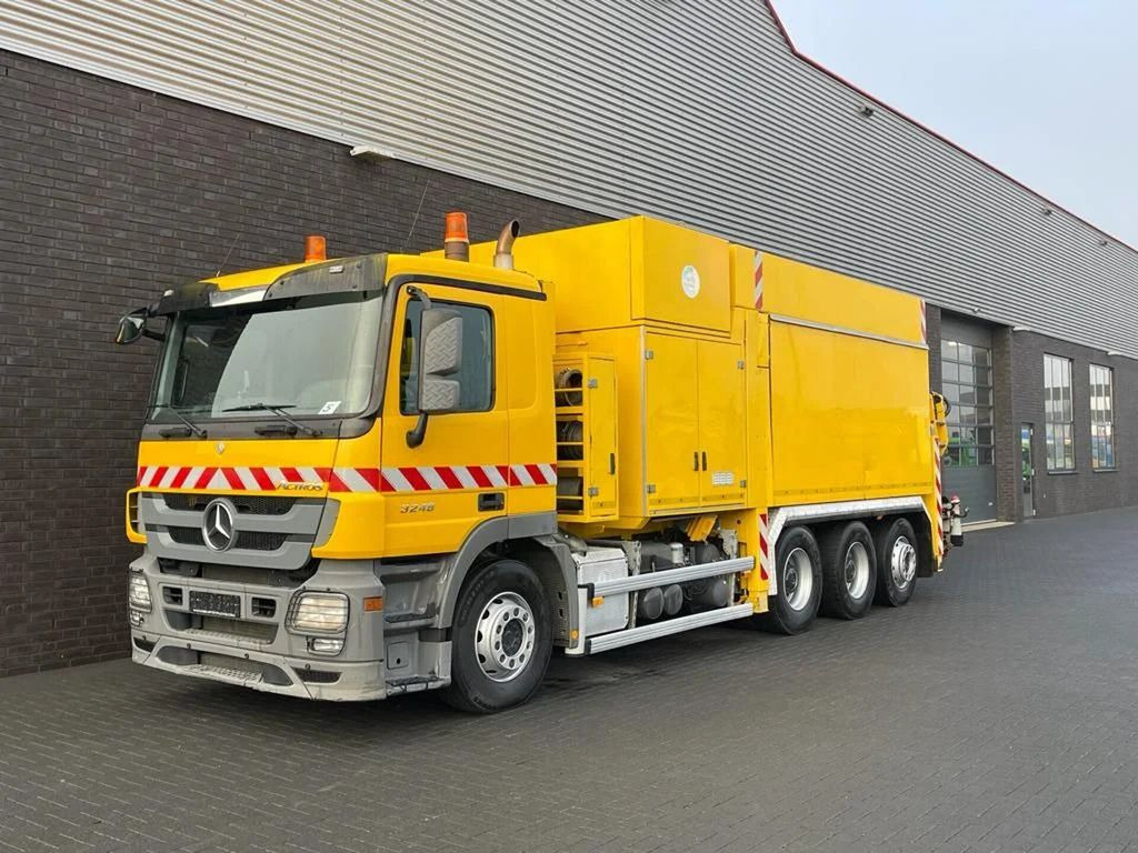 Mercedes-Benz Actros 3248 8X4 TRIDEM MTS DINO 12 SAUGBAGGER/SU - Camion hydrocureur: photos 2 Mercedes-Benz Actros 3248 8X4 TRIDEM MTS DINO 12 SAUGBAGGER/SU - Camion hydrocureur: photos 2