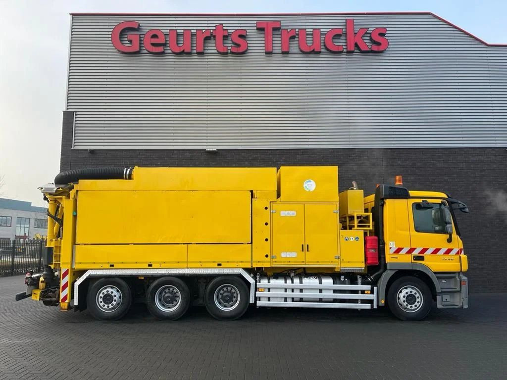 Mercedes-Benz Actros 3248 8X4 TRIDEM MTS DINO 12 SAUGBAGGER/SU - Camion hydrocureur: photos 4 Mercedes-Benz Actros 3248 8X4 TRIDEM MTS DINO 12 SAUGBAGGER/SU - Camion hydrocureur: photos 4