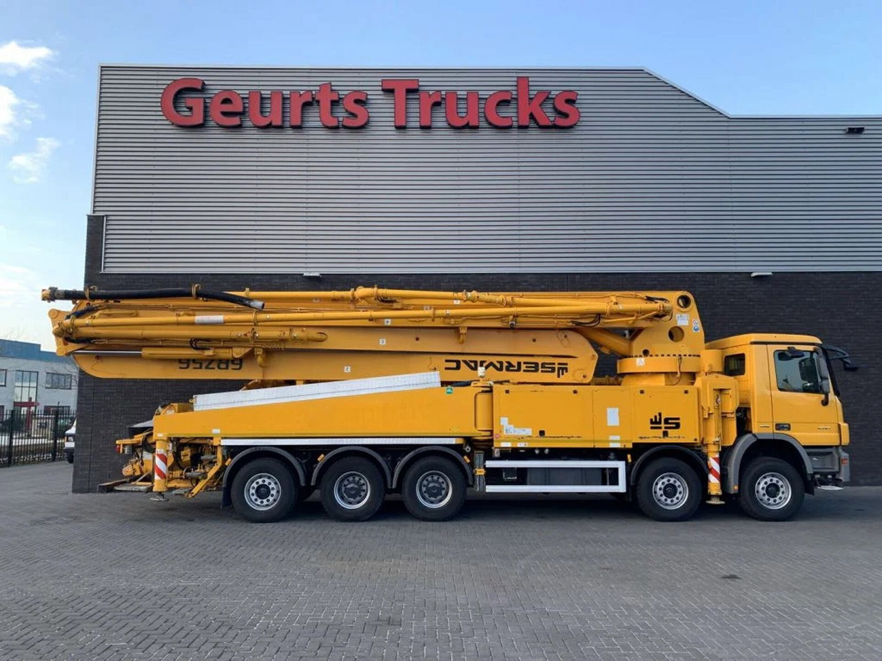 Mercedes-Benz Actros 5041 10X4 + SERMAC 6 RZ 56 METER CONCRETE - Camion pompe: photos 5 Mercedes-Benz Actros 5041 10X4 + SERMAC 6 RZ 56 METER CONCRETE - Camion pompe: photos 5