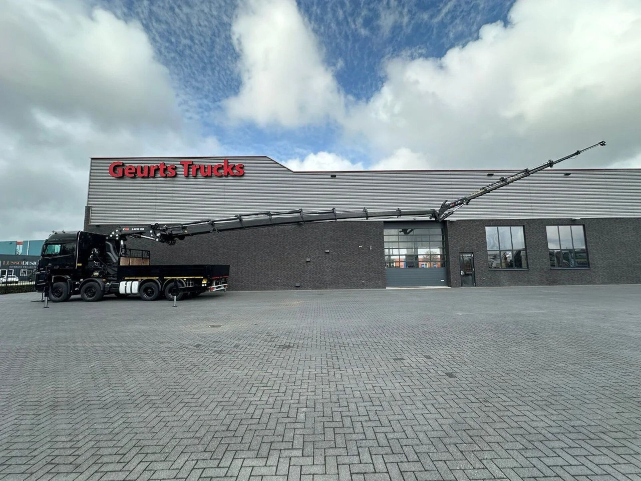 Mercedes-Benz Arocs 3251 8X4 + HIAB 1058 E-8 + JIB 150X-6 JDC - Camion grue: photos 3 Mercedes-Benz Arocs 3251 8X4 + HIAB 1058 E-8 + JIB 150X-6 JDC - Camion grue: photos 3