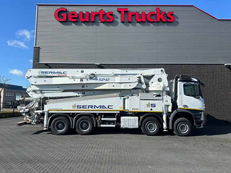 Mercedes-Benz Arocs 4451 8X4 + SERMAC 5Z42 BETONPOMP/BETONPUMPE/CONCRETE PUMP - Camion pompe: photos 4 Mercedes-Benz Arocs 4451 8X4 + SERMAC 5Z42 BETONPOMP/BETONPUMPE/CONCRETE PUMP - Camion pompe: photos 4