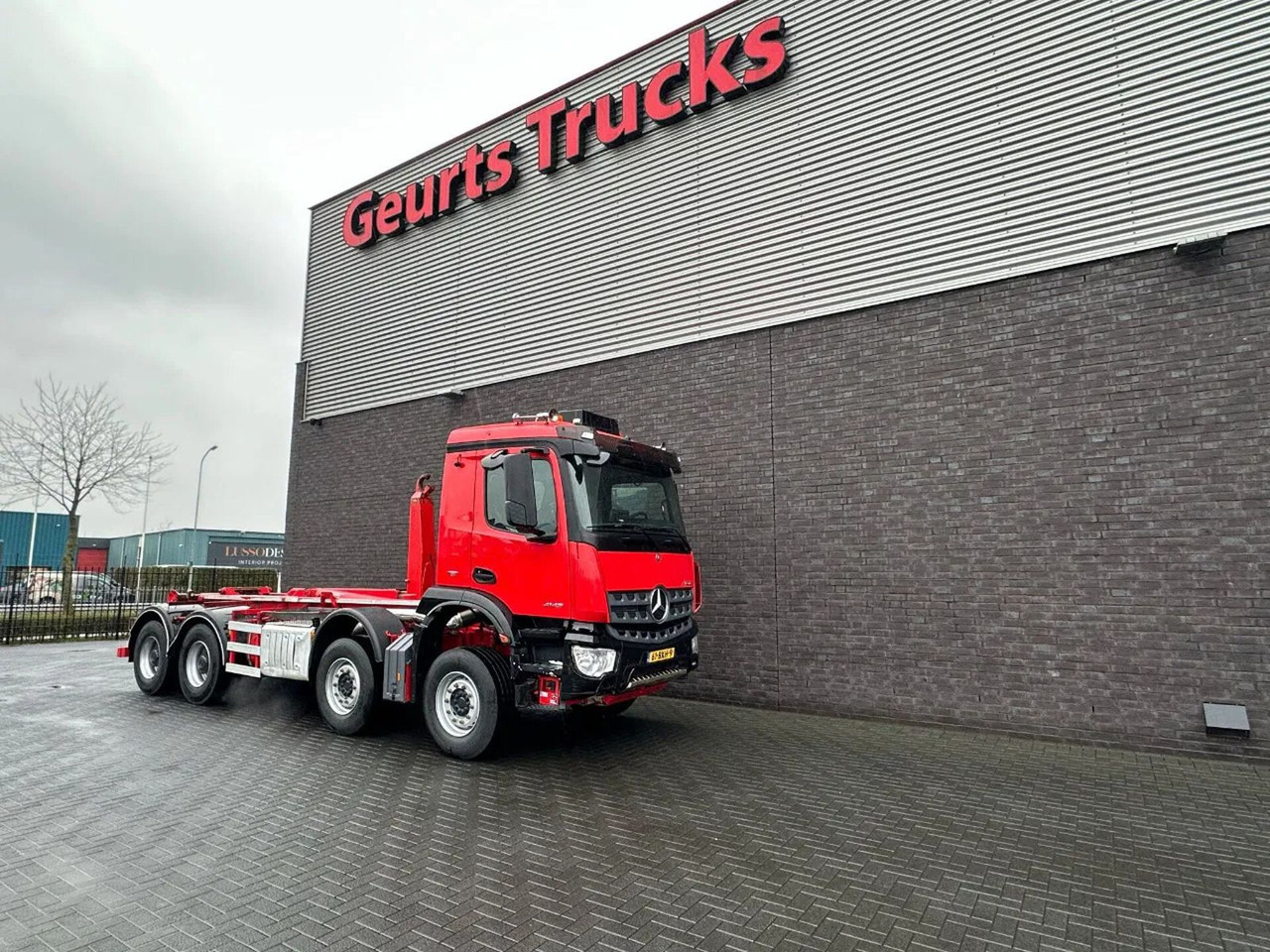 Mercedes-Benz Arocs 8X4 VDL S-30-6600 HAAKARMSYSTEEM/ABROLLKIP - Camion ampliroll: photos 5 Mercedes-Benz Arocs 8X4 VDL S-30-6600 HAAKARMSYSTEEM/ABROLLKIP - Camion ampliroll: photos 5