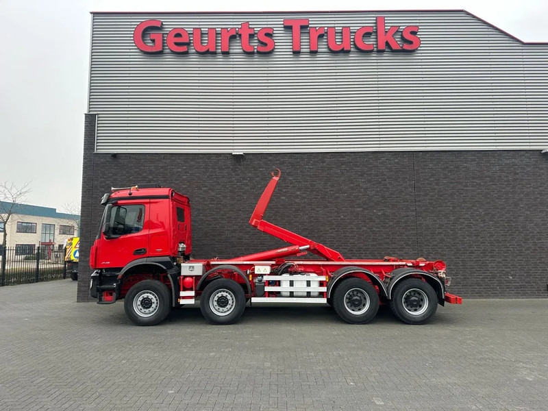 Mercedes-Benz Arocs 8X4 VDL S-30-6600 HAAKARMSYSTEEM/ABROLLKIPPER/HOOKLIFT - Camion - système de câble: photos 1 Mercedes-Benz Arocs 8X4 VDL S-30-6600 HAAKARMSYSTEEM/ABROLLKIPPER/HOOKLIFT - Camion - système de câble: photos 1