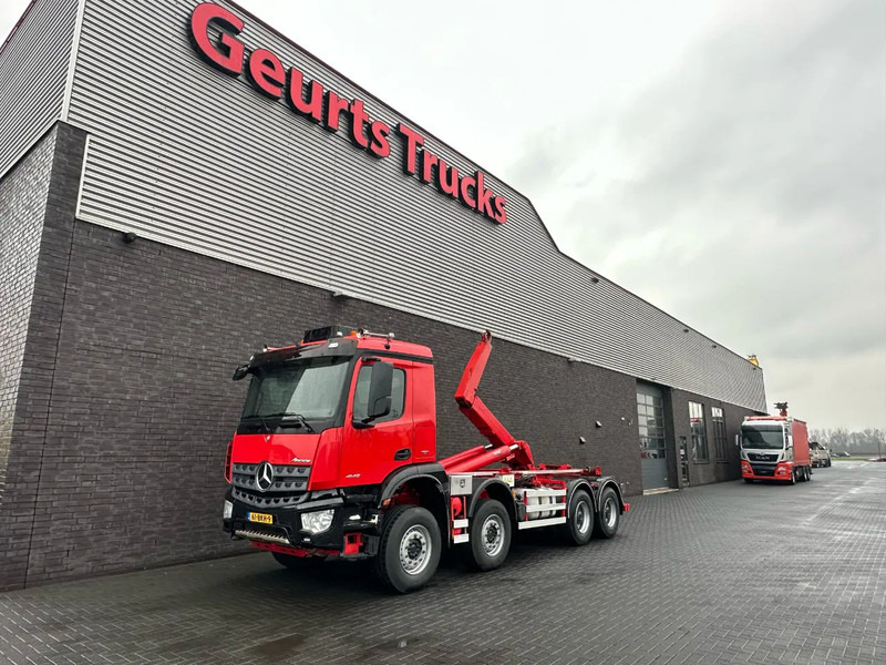 Mercedes-Benz Arocs 8X4 VDL S-30-6600 HAAKARMSYSTEEM/ABROLLKIPPER/HOOKLIFT - Camion - système de câble: photos 2 Mercedes-Benz Arocs 8X4 VDL S-30-6600 HAAKARMSYSTEEM/ABROLLKIPPER/HOOKLIFT - Camion - système de câble: photos 2