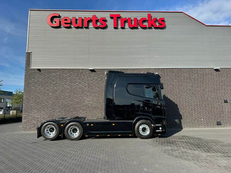 Scania S660 V8 6X2 LONGLINE SPECIAL INTERIOR BUFFL TREKKER MET HYDRAULIEK / SATTELZUG / TRACTOR UNIT / CAMIÓN - Tracteur routier: photos 4 Scania S660 V8 6X2 LONGLINE SPECIAL INTERIOR BUFFL TREKKER MET HYDRAULIEK / SATTELZUG / TRACTOR UNIT / CAMIÓN - Tracteur routier: photos 4