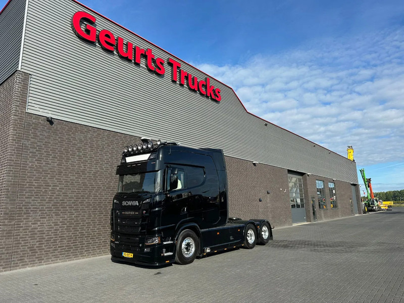 Scania S660 V8 6X2 LONGLINE SPECIAL INTERIOR BUFFL TREKKER MET HYDRAULIEK / SATTELZUG / TRACTOR UNIT / CAMIÓN - Tracteur routier: photos 2 Scania S660 V8 6X2 LONGLINE SPECIAL INTERIOR BUFFL TREKKER MET HYDRAULIEK / SATTELZUG / TRACTOR UNIT / CAMIÓN - Tracteur routier: photos 2