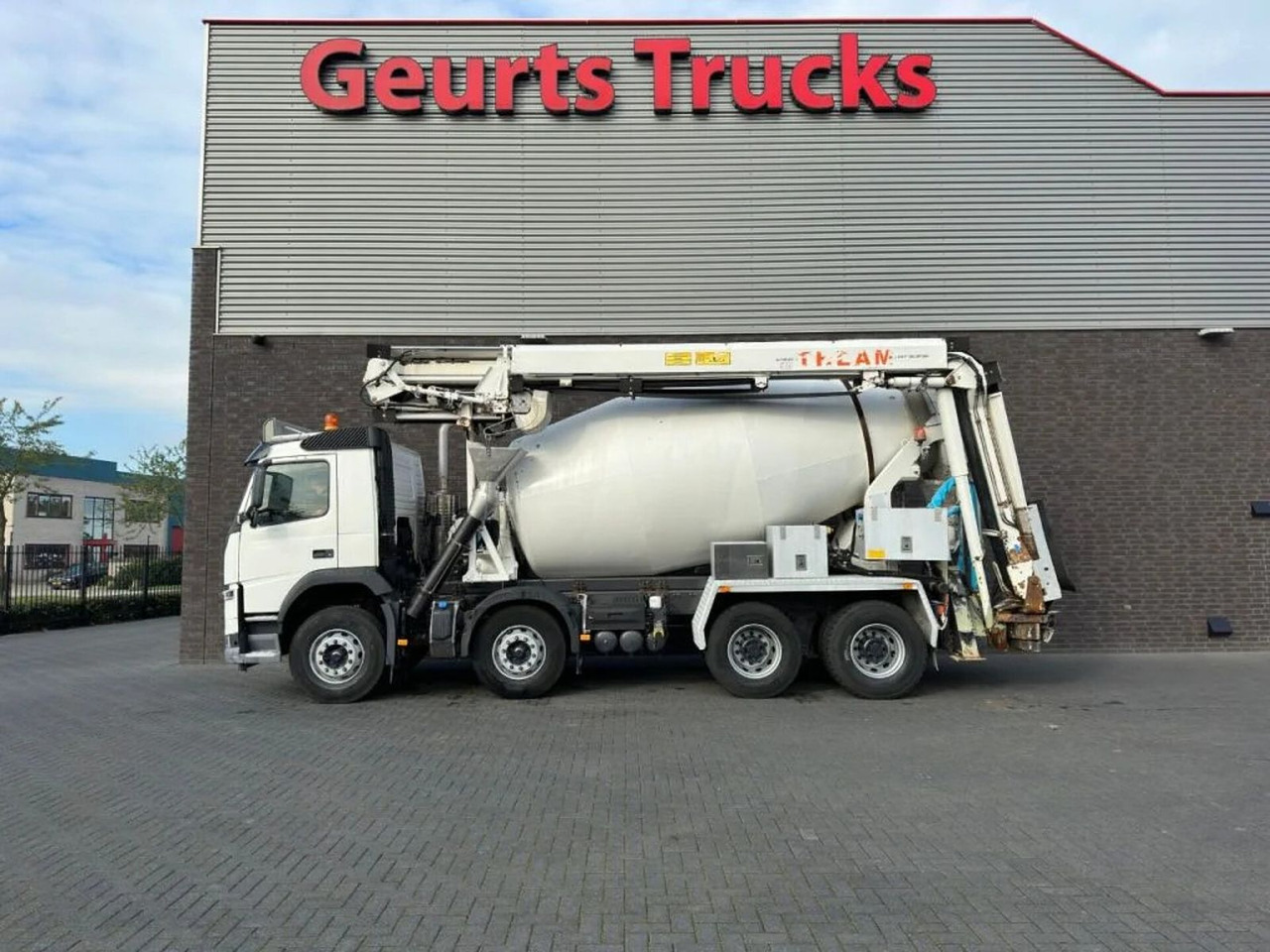 Volvo FM 410 8X4 + STETTER 9 M3 MIXER/MISCHER + THEAM - Camion malaxeur: photos 1 Volvo FM 410 8X4 + STETTER 9 M3 MIXER/MISCHER + THEAM - Camion malaxeur: photos 1