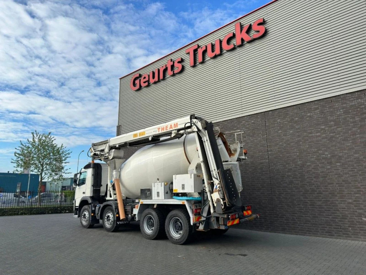 Volvo FM 410 8X4 + STETTER 9 M3 MIXER/MISCHER + THEAM - Camion malaxeur: photos 3 Volvo FM 410 8X4 + STETTER 9 M3 MIXER/MISCHER + THEAM - Camion malaxeur: photos 3