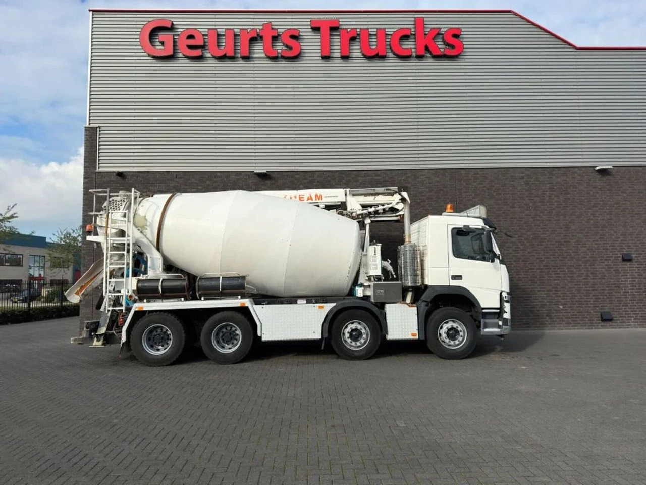 Volvo FM 410 8X4 + STETTER 9 M3 MIXER/MISCHER + THEAM - Camion malaxeur: photos 4 Volvo FM 410 8X4 + STETTER 9 M3 MIXER/MISCHER + THEAM - Camion malaxeur: photos 4