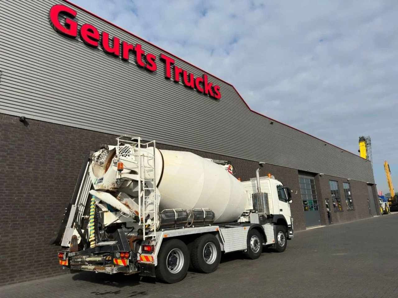 Volvo FM 410 8X4 + STETTER 9 M3 MIXER/MISCHER + THEAM - Camion malaxeur: photos 5 Volvo FM 410 8X4 + STETTER 9 M3 MIXER/MISCHER + THEAM - Camion malaxeur: photos 5