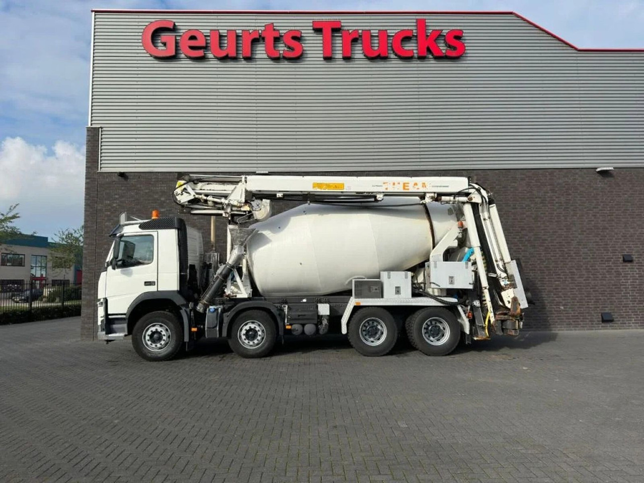 Volvo FM 410 8X4 + STETTER 9 M3 MIXER/MISCHER + THEAM - Camion malaxeur: photos 1 Volvo FM 410 8X4 + STETTER 9 M3 MIXER/MISCHER + THEAM - Camion malaxeur: photos 1