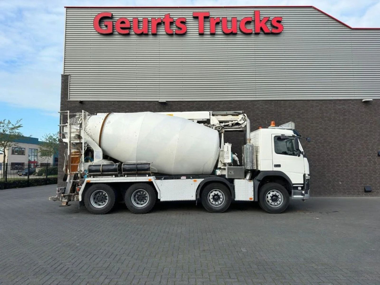 Volvo FM 410 8X4 + STETTER 9 M3 MIXER/MISCHER + THEAM - Camion malaxeur: photos 4 Volvo FM 410 8X4 + STETTER 9 M3 MIXER/MISCHER + THEAM - Camion malaxeur: photos 4