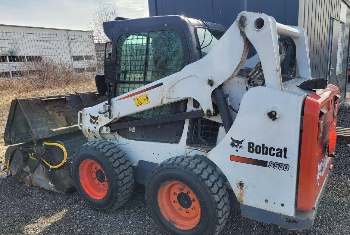 BOBCAT S530 - Mini chargeuse: photos 1 BOBCAT S530 - Mini chargeuse: photos 1