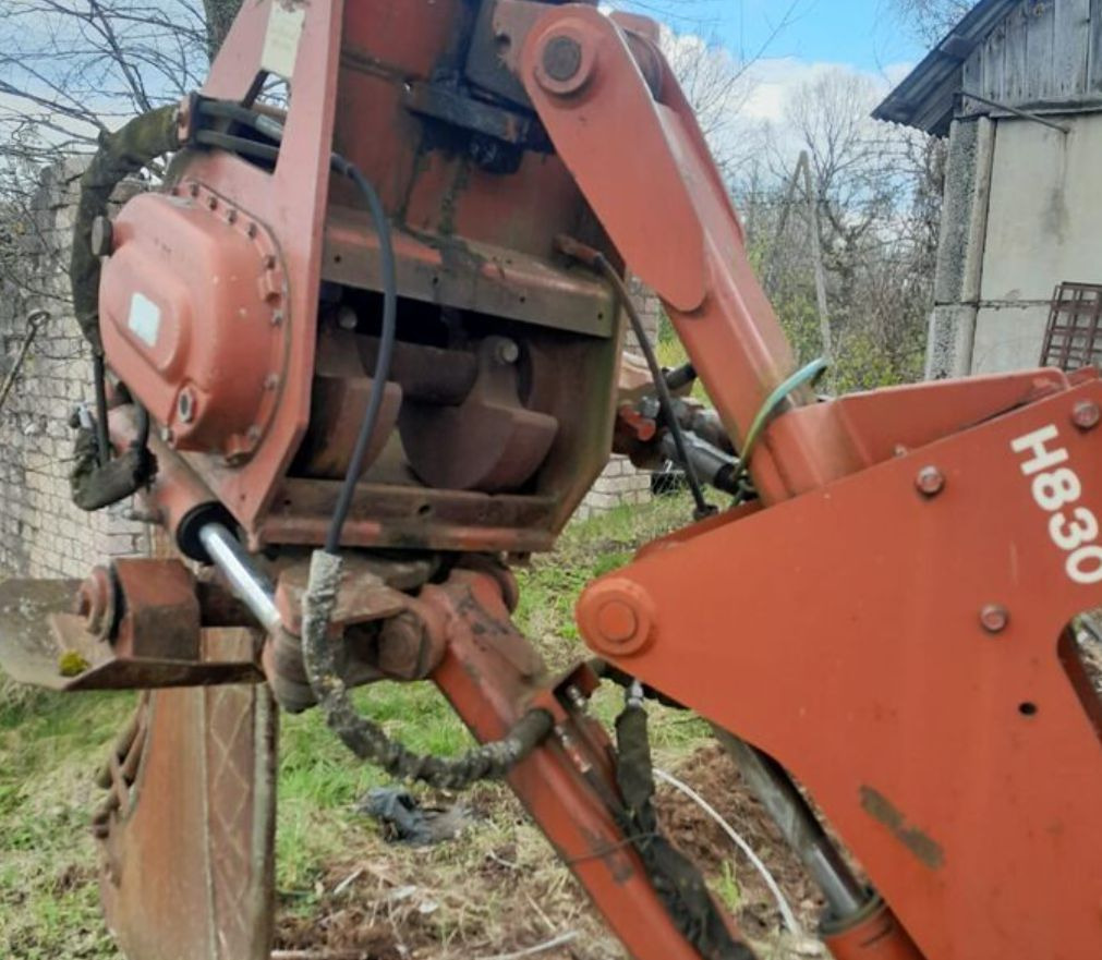 DITCH WITCH 8020 - Trancheuse: photos 3 DITCH WITCH 8020 - Trancheuse: photos 3