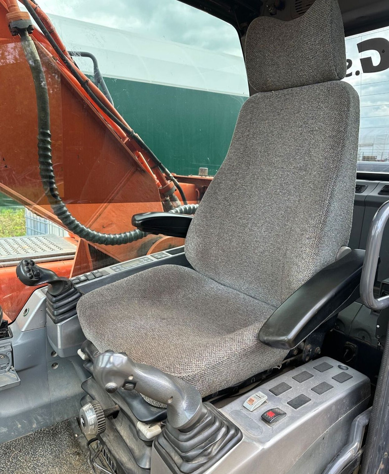 DOOSAN DX 225 LC - Pelle sur chenille: photos 4 DOOSAN DX 225 LC - Pelle sur chenille: photos 4