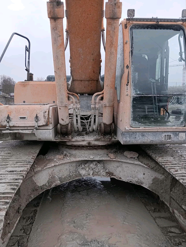 Hyundai R 300 - Pelle sur chenille: photos 2 Hyundai R 300 - Pelle sur chenille: photos 2