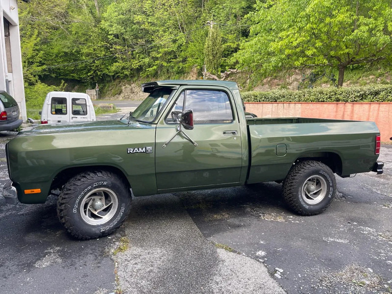 Dodge Ram 150 Custom V8 Benzine - Pick-up: photos 2 Dodge Ram 150 Custom V8 Benzine - Pick-up: photos 2