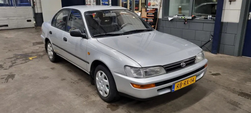 Toyota Corolla GXI 1.6. autom... Limited - Berline: photos 2 Toyota Corolla GXI 1.6. autom... Limited - Berline: photos 2