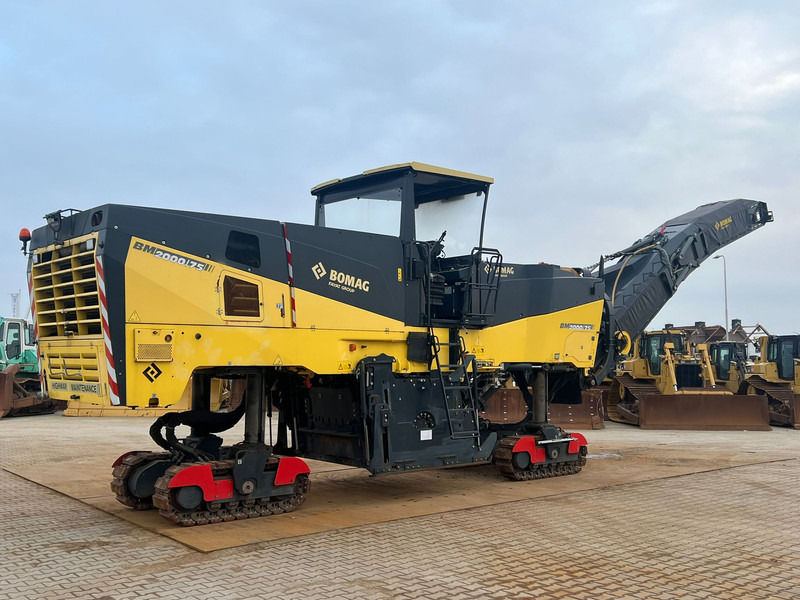 Bomag BM2000/75 Cold Planer - Travaux routiers: photos 1 Bomag BM2000/75 Cold Planer - Travaux routiers: photos 1