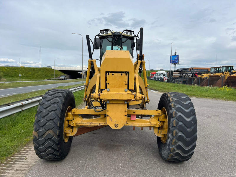 Caterpillar 12M Motor Grader - Niveleuse: photos 4 Caterpillar 12M Motor Grader - Niveleuse: photos 4