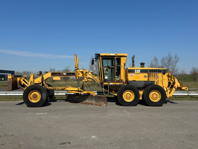Caterpillar 140H | CE-certified - Niveleuse: photos 1 Caterpillar 140H | CE-certified - Niveleuse: photos 1