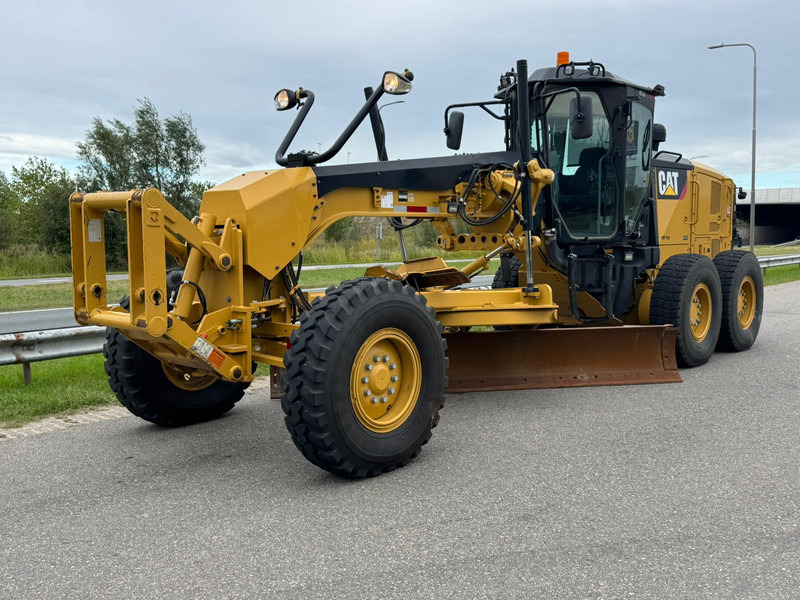 Caterpillar 140M2 - Niveleuse: photos 2 Caterpillar 140M2 - Niveleuse: photos 2